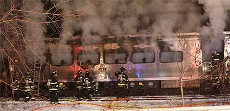 Siete muertos al chocar un tren con un coche en Nueva York